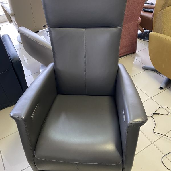 Elektromos, felállás segítő, relax fotel sötétszürke bőr E/007